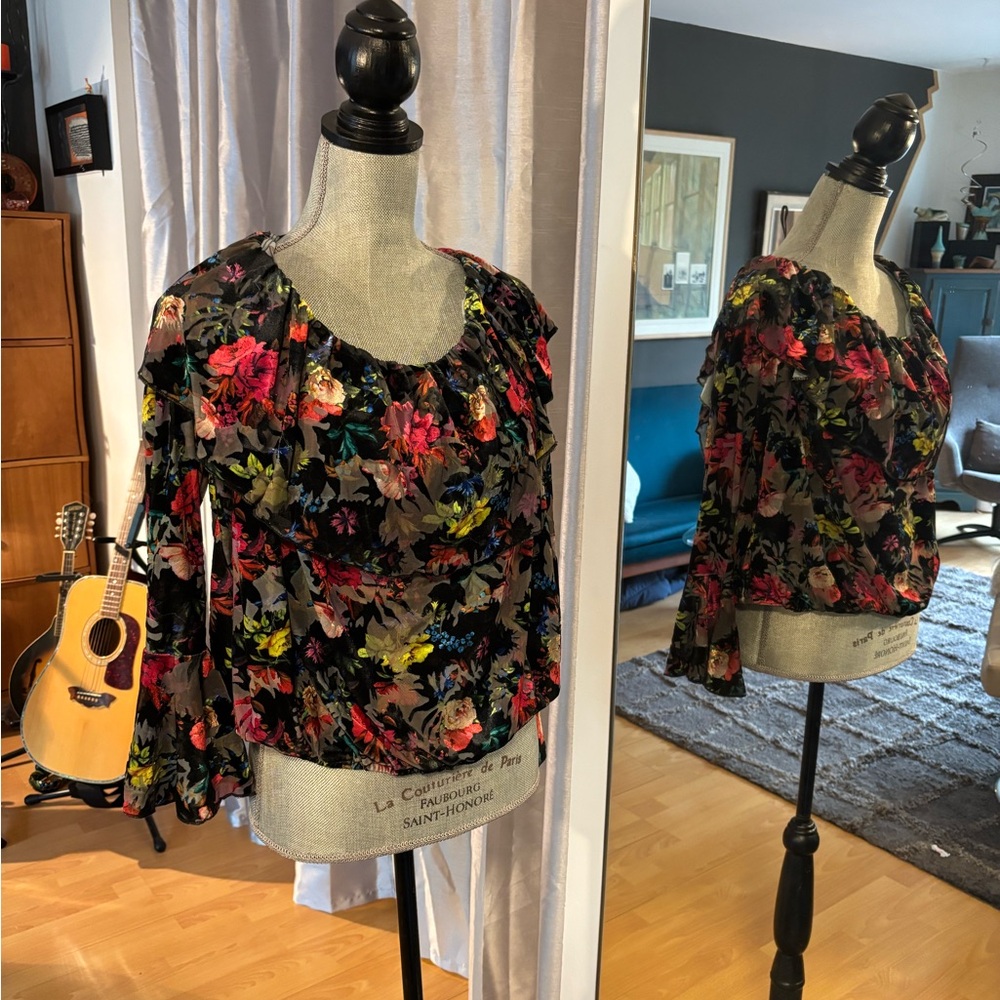 Forever 21 off the shoulder 3X - fabulous floral blouse with bell flare sleeves!